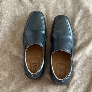 Mens dress shoes